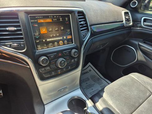 Used 2015 Jeep Grand Cherokee High Altitude AWD/4WD image 15