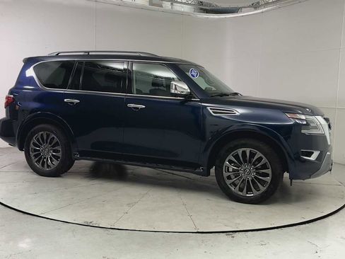 Used 2024 Nissan Armada Platinum w/ Captain's Chairs Package AWD/4WD image 8