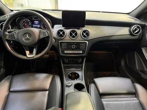 Used 2018 Mercedes-Benz CLA 250 image 12
