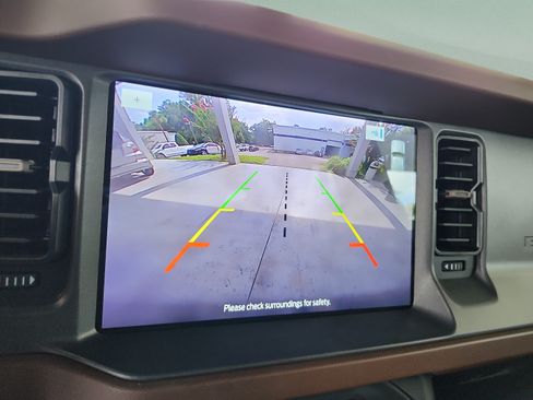 Used 2024 Ford Bronco Outer Banks AWD/4WD image 26