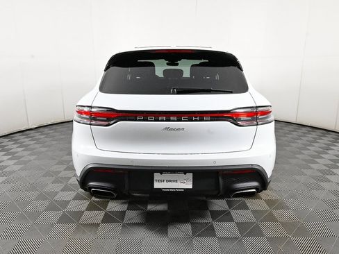 Certified 2025 Porsche Macan AWD image 30