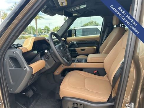 Used 2026 Land Rover Defender 110 X-Dynamic SE AWD/4WD image 16