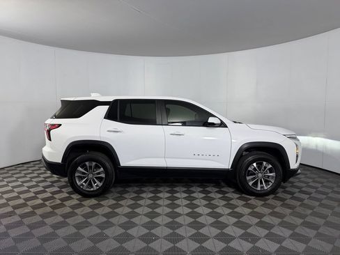 Used 2025 Chevrolet Equinox LT FWD image 5