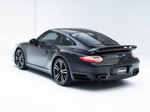 Used 2011 Porsche 911 Turbo image 3