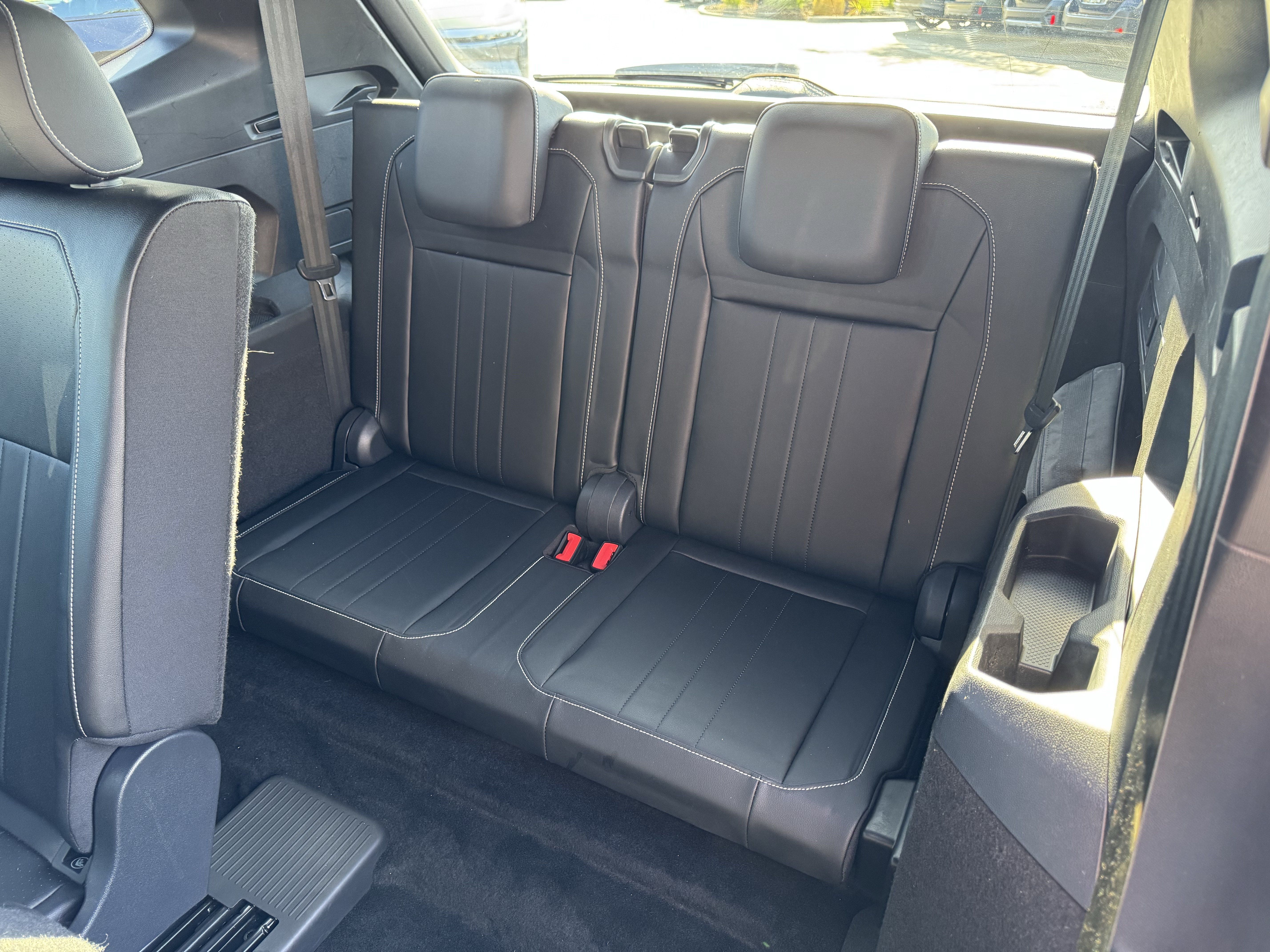 Used 2023 Volkswagen Tiguan SE R-Line FWD image 34