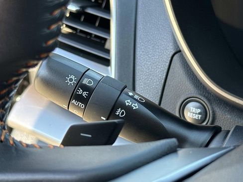 Used 2020 Subaru Crosstrek 2.0i Limited w/ Moonroof Package image 41