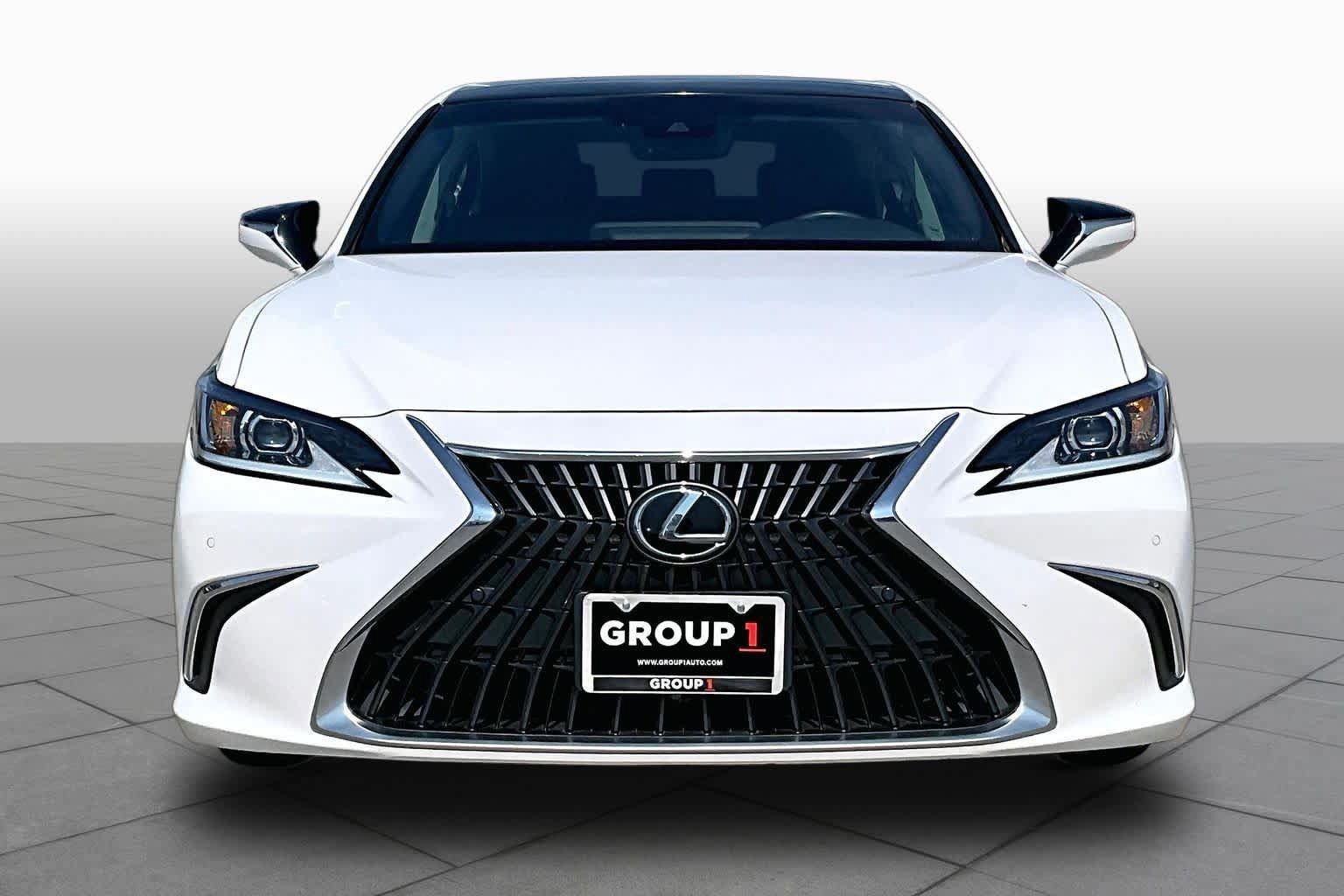 Used 2023 Lexus ES 350 w/ Premium Package FWD image 4
