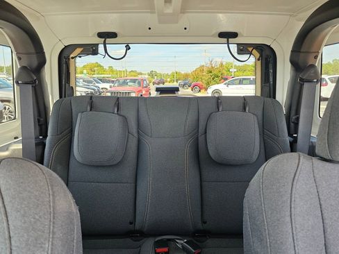 Used 2024 Jeep Wrangler Sport S image 27