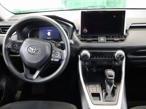 Used 2023 Toyota RAV4 LE AWD/4WD image 12