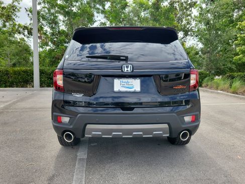 Used 2025 Honda Passport TrailSport image 5