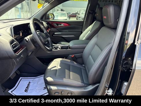 Used 2025 Chevrolet Traverse Z71 w/ LPO, Floor Liner Package AWD/4WD image 14