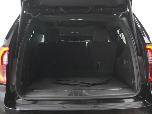Used 2025 GMC Yukon XL Denali AWD/4WD image 18