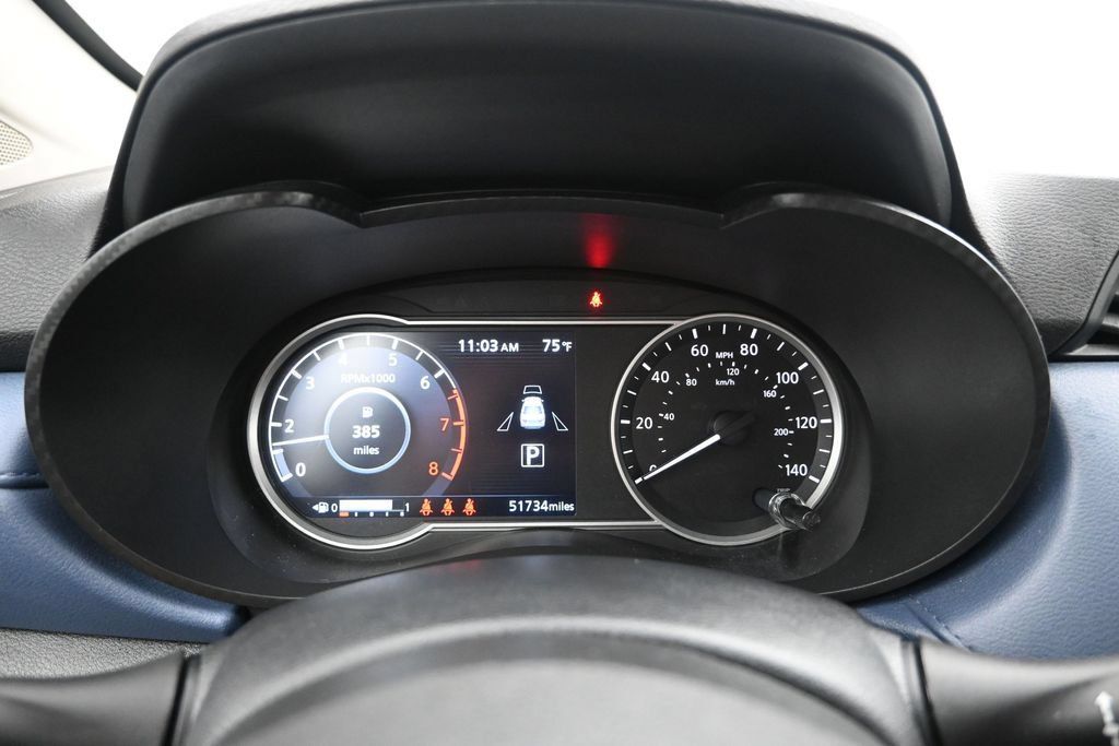 Used 2025 Nissan Versa SV FWD image 14