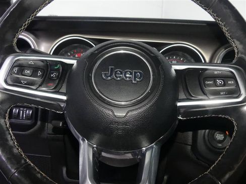Used 2018 Jeep Wrangler Unlimited Rubicon w/ Dual Top Group AWD/4WD image 30