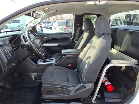 Used 2022 Chevrolet Colorado LT w/ Fleet Safety Package RWD image 17