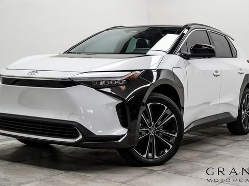 Used 2024 Toyota bZ4X Limited image 1