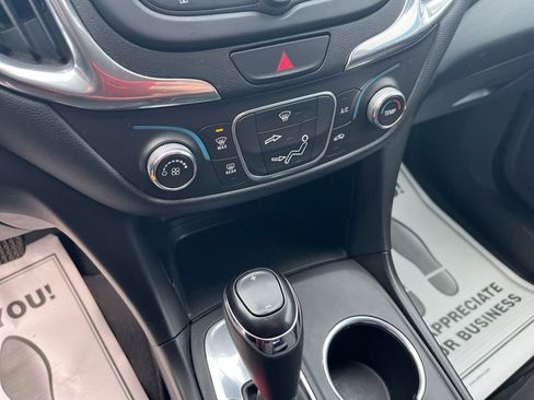 Used 2018 Chevrolet Equinox LT image 15