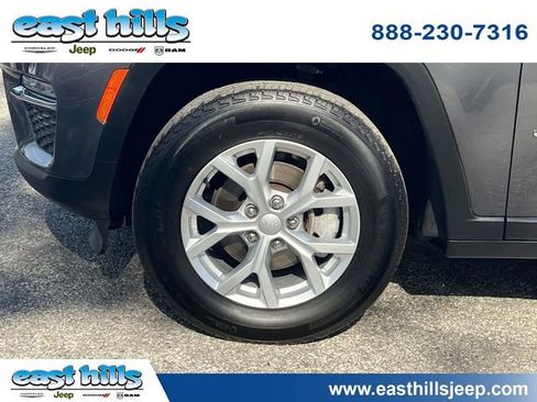 Certified 2023 Jeep Grand Cherokee Limited image 10