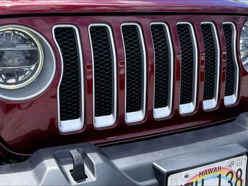 Used 2021 Jeep Wrangler Unlimited Sahara AWD/4WD image 33