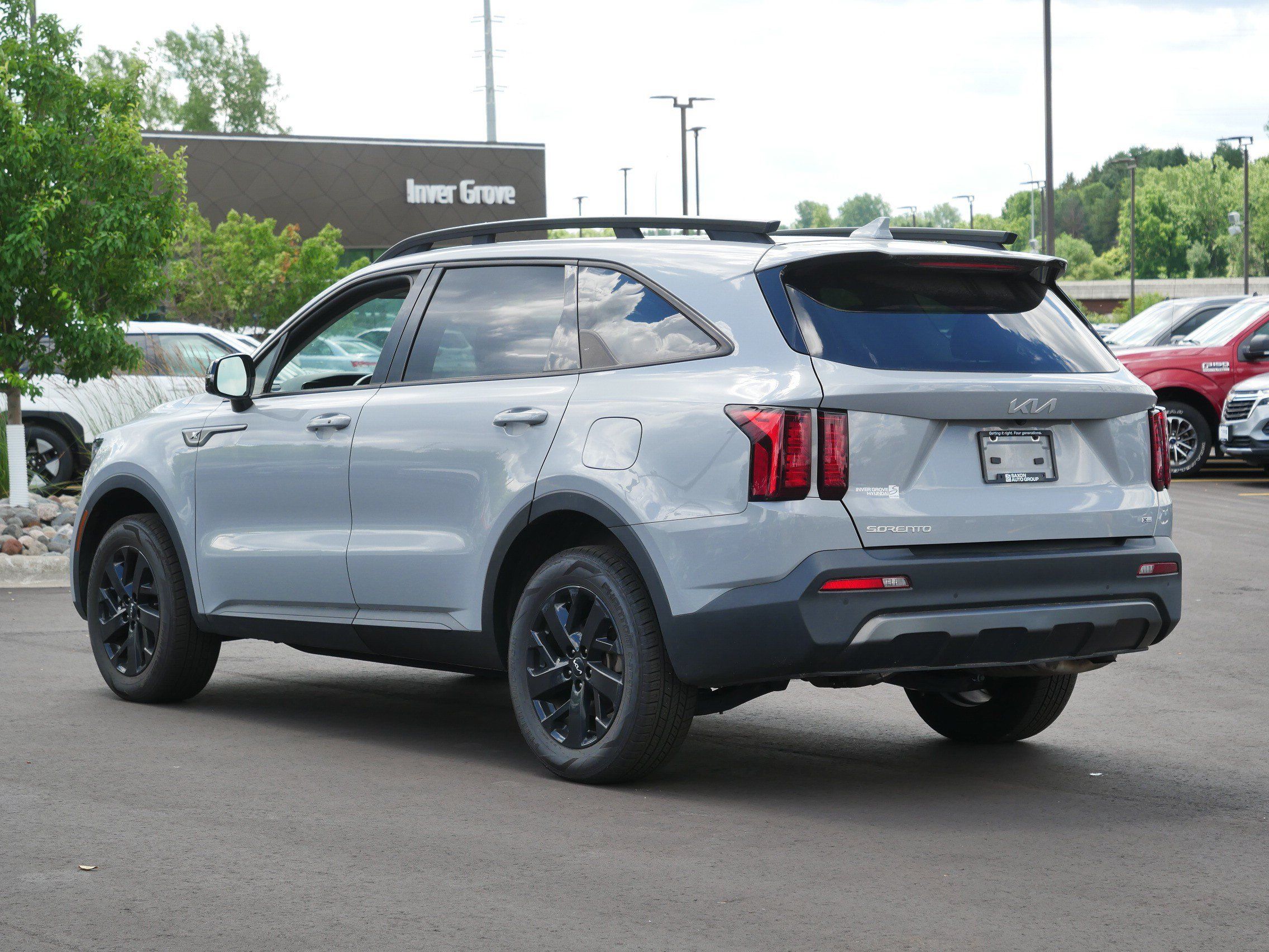 Used 2023 Kia Sorento S w/ Panoramic Sunroof Package AWD/4WD image 8