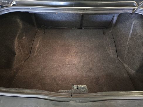 Used 2019 Dodge Challenger SXT image 12