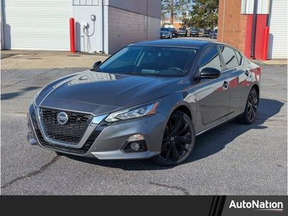 Used 2022 Nissan Altima 2.5 SR w/ Midnight Edition Package