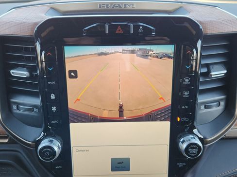 Used 2024 RAM 3500 Limited image 21