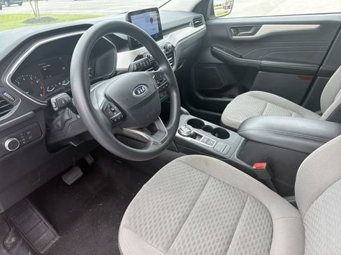 Used 2022 Ford Escape SE FWD image 11