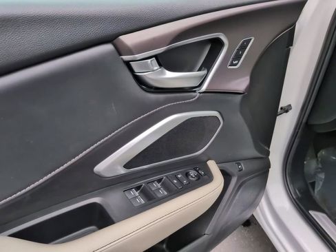 Used 2025 Acura RDX SH-AWD image 19