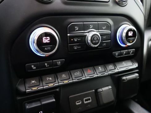 Used 2024 GMC Sierra 2500 Pro w/ Convenience Package image 19