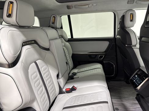 Used 2024 Rivian R1S Adventure AWD/4WD image 23
