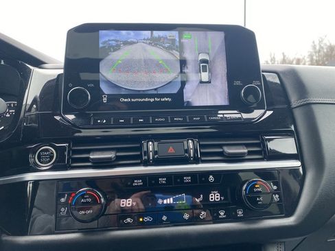 Used 2022 Nissan Pathfinder Platinum w/ Cargo Package image 34