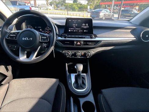 Used 2023 Kia Forte LXS w/ LXS Technology Package FWD image 15