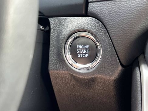 Used 2022 Toyota RAV4 XLE Premium FWD image 31