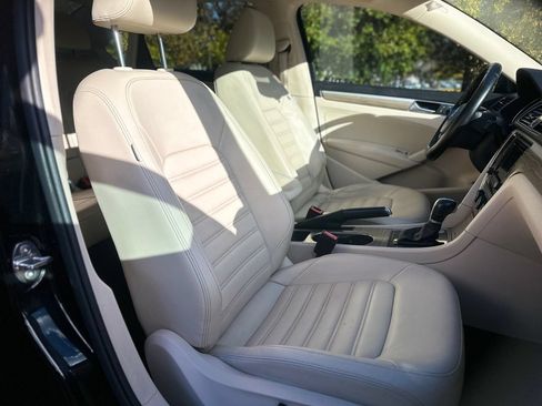 Used 2016 Volkswagen Passat 1.8T FWD image 14