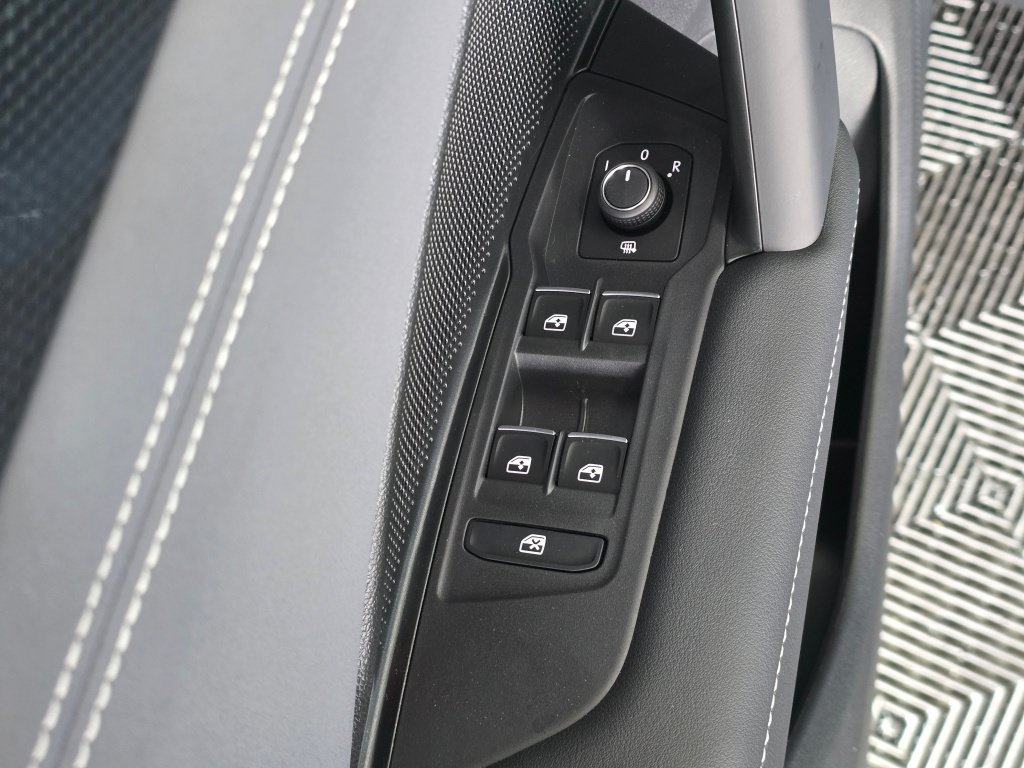 New 2026 Volkswagen Tiguan SE AWD/4WD image 22