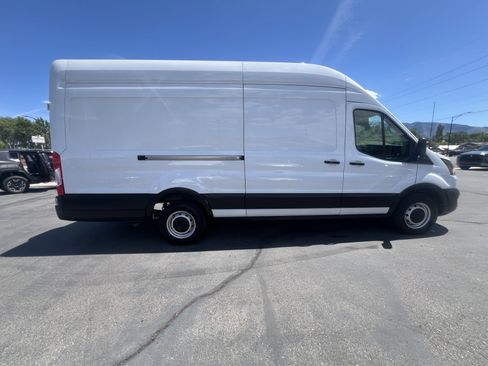 Used 2023 Ford Transit 250 148 High Roof Extended RWD image 5