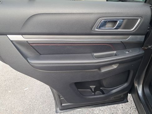Used 2016 Ford Explorer Sport image 11