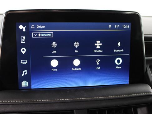 Used 2022 Chevrolet Suburban Premier RWD image 33