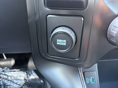 Used 2024 Ford F150 STX RWD image 7