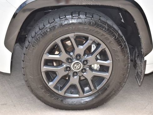 Used 2024 Toyota Sequoia Platinum AWD/4WD image 42