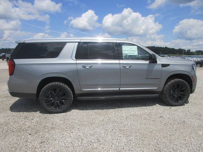 New 2026 GMC Yukon XL Elevation w/ Elevation Premium Package