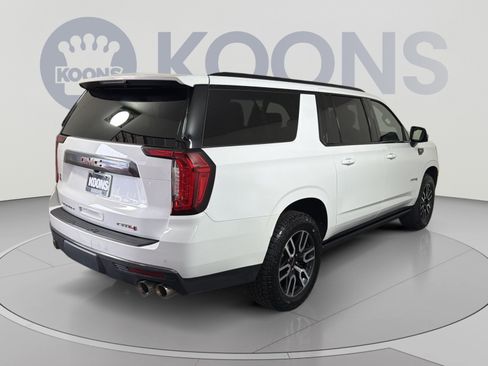 Used 2023 GMC Yukon XL AT4 w/ AT4 Premium Plus Package AWD/4WD image 7