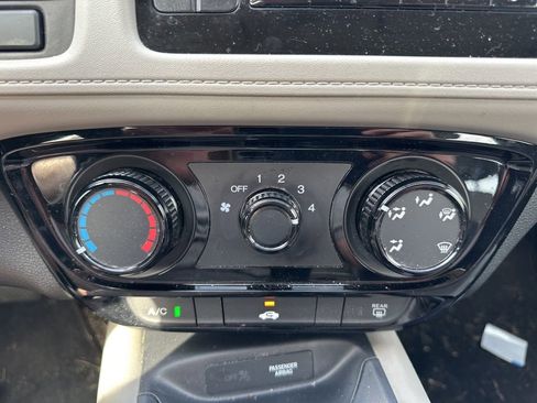 Used 2022 Honda HR-V LX image 24