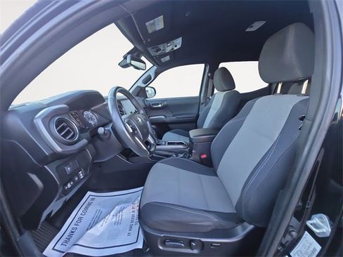 Used 2021 Toyota Tacoma TRD Off-Road image 9