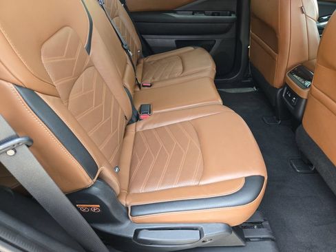 Certified 2022 Nissan Pathfinder Platinum w/ Cargo Package AWD/4WD image 36