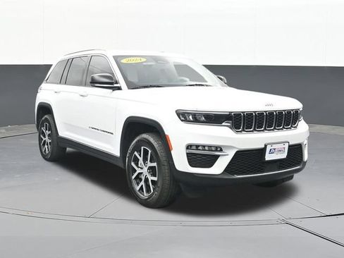 Used 2024 Jeep Grand Cherokee Limited w/ Trailer Tow Package AWD/4WD image 19