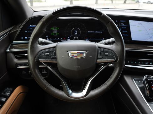 Certified 2022 Cadillac Escalade ESV Sport w/ Touring Package image 10