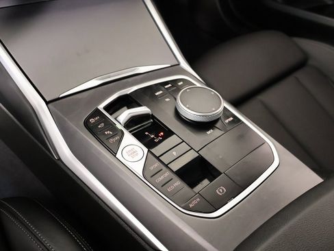 Used 2025 BMW 230i xDrive 230i xDrive w/ Premium Package image 9