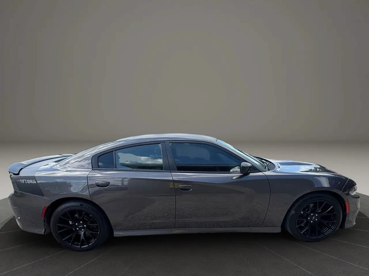 Used 2017 Dodge Charger R/T RWD image 6